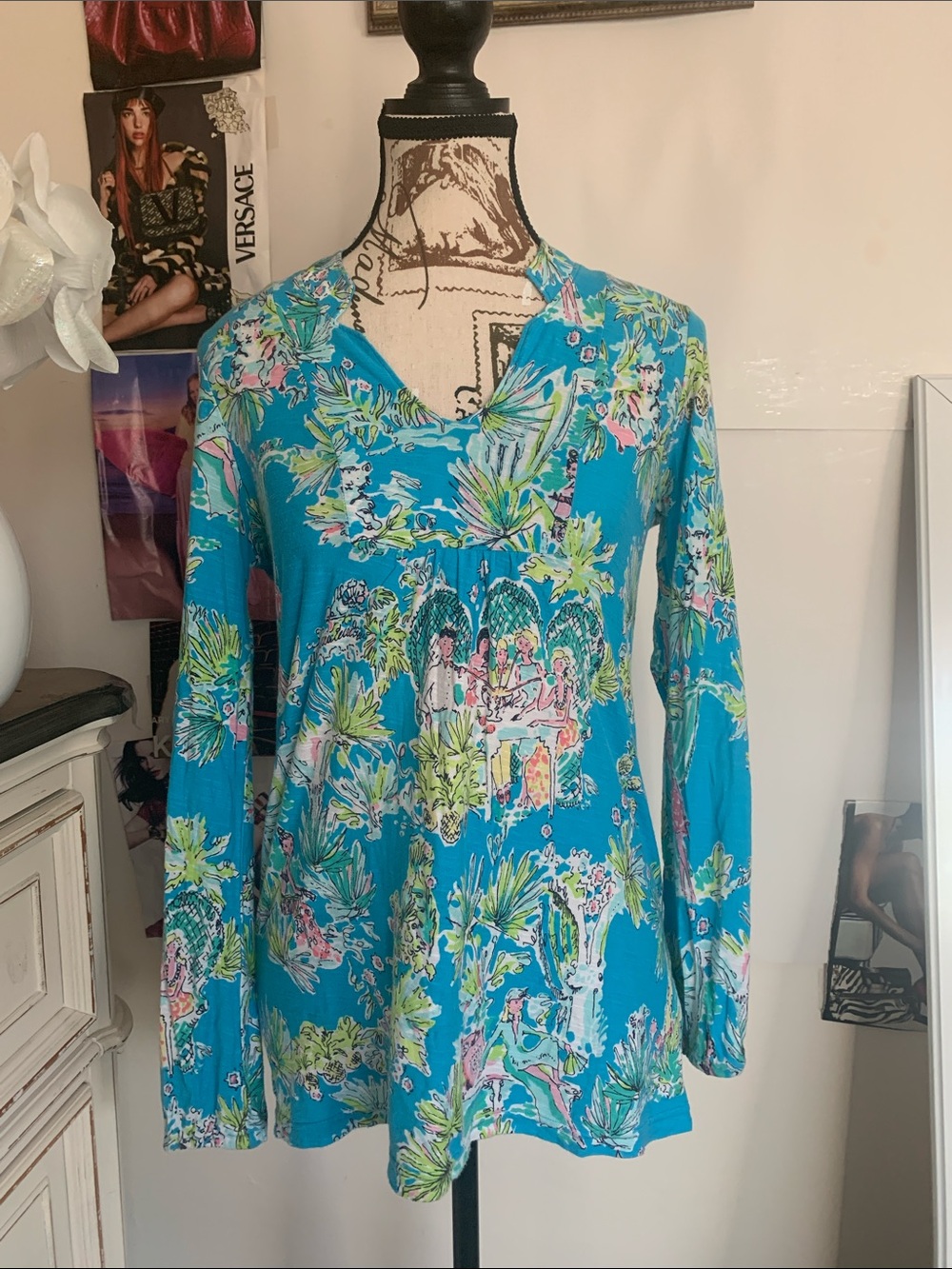 Lilly Pulitzer Bright Turquoise Tropical-Print Long Sleeve V-Neck Top